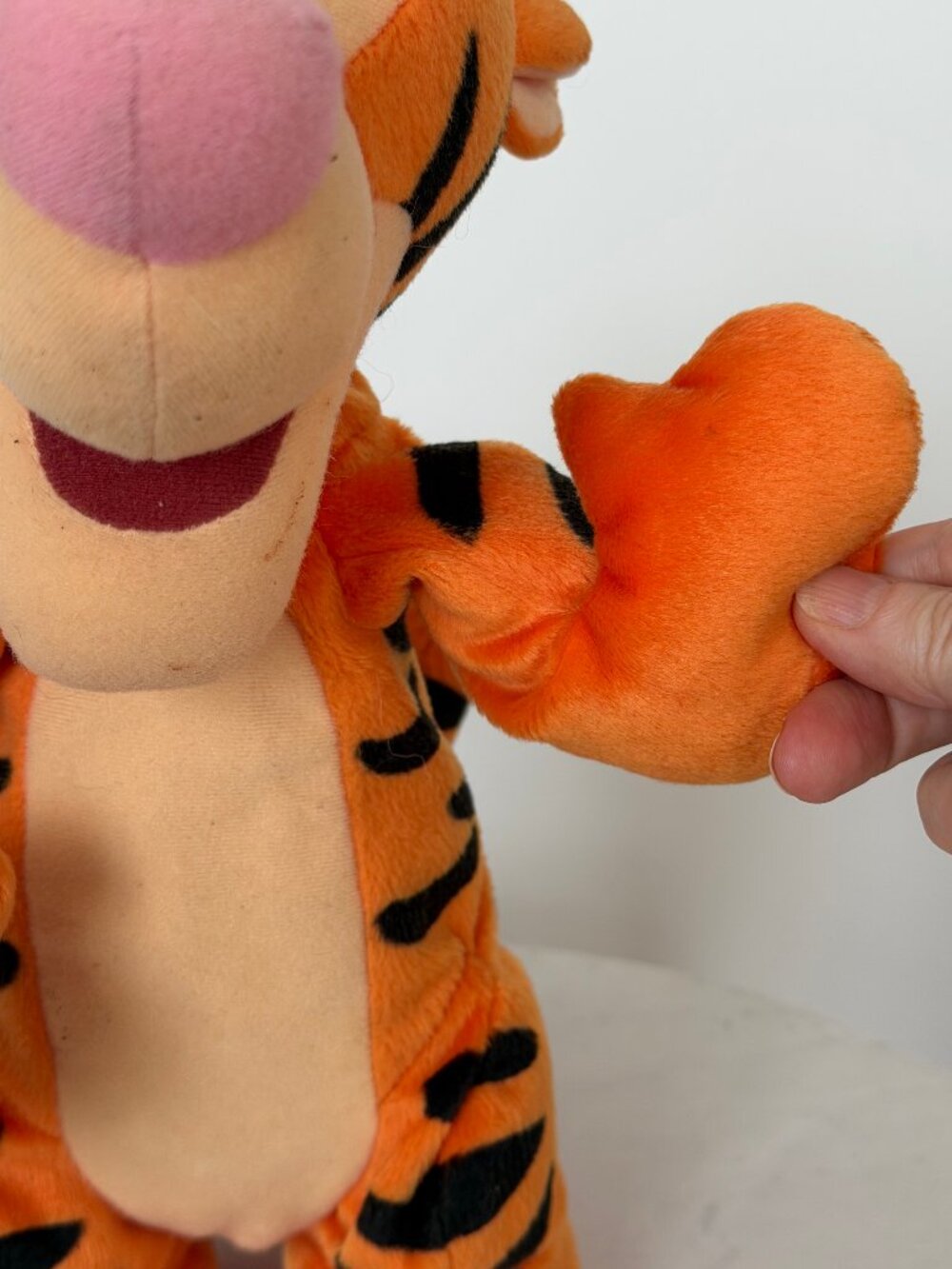 Vintage Disney Tigger Talking Plush Winnie Pooh Mattel 1998 Stuffed Animal Toy - Picture 4 of 14